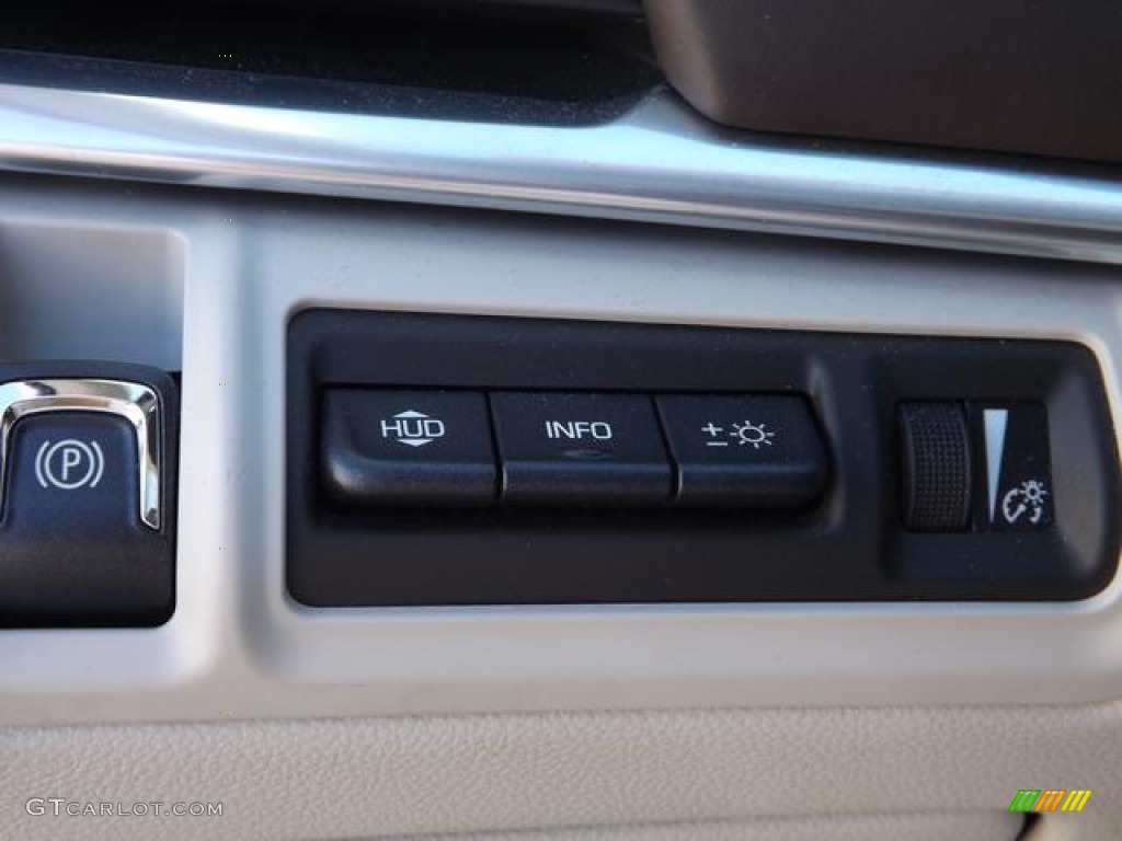 2013 Cadillac XTS Platinum AWD Controls Photo #77488166