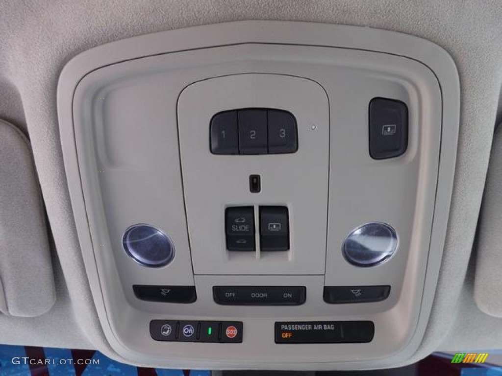 2013 Cadillac XTS Platinum AWD Controls Photo #77488235