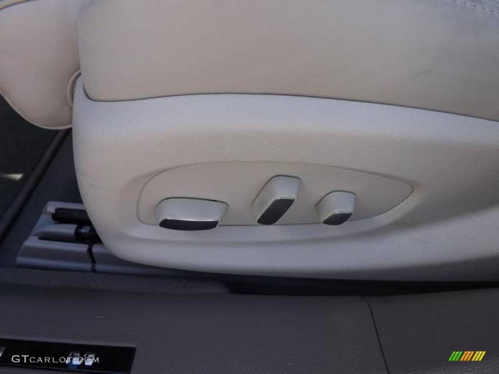 2013 Cadillac XTS Platinum AWD Controls Photo #77488289