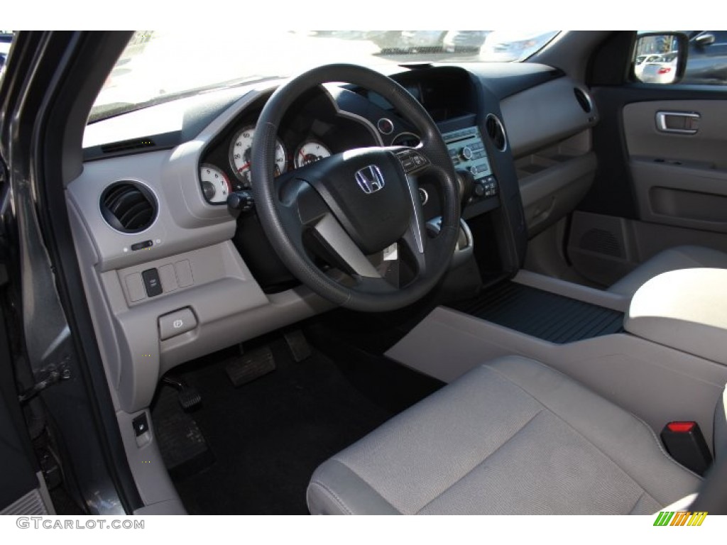 Gray Interior 2010 Honda Pilot LX 4WD Photo #77489326