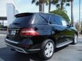 Black - ML 350 4Matic Photo No. 3