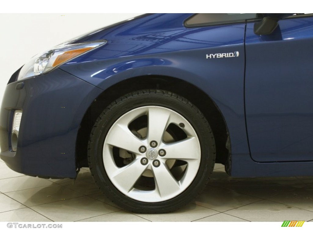 2010 Toyota Prius Hybrid V Wheel Photos