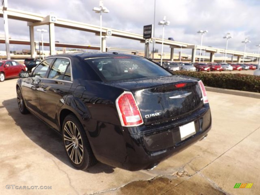 2012 300 S V6 - Gloss Black / Black photo #4