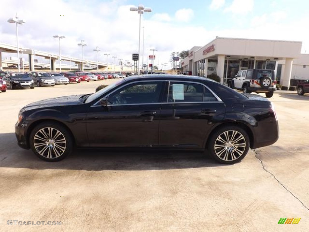 2012 300 S V6 - Gloss Black / Black photo #6