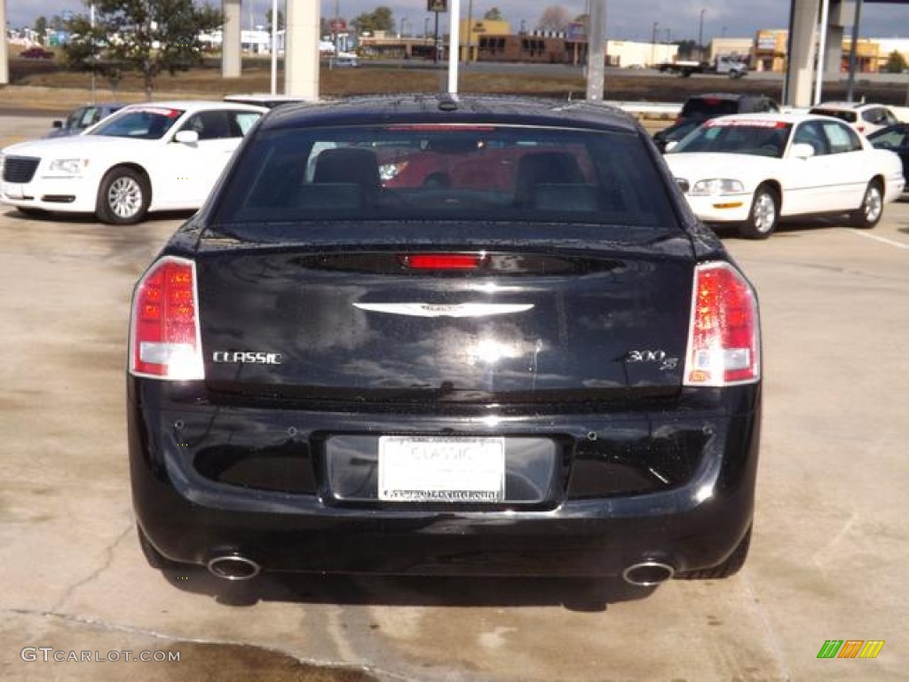 2012 300 S V6 - Gloss Black / Black photo #7