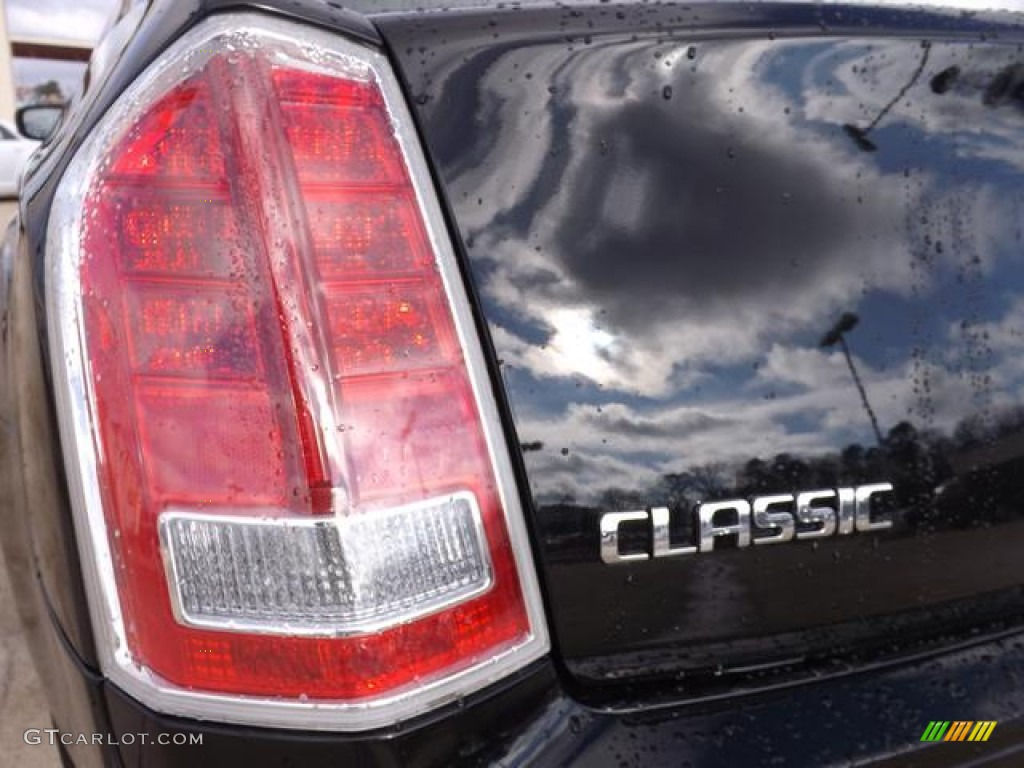 2012 300 S V6 - Gloss Black / Black photo #17