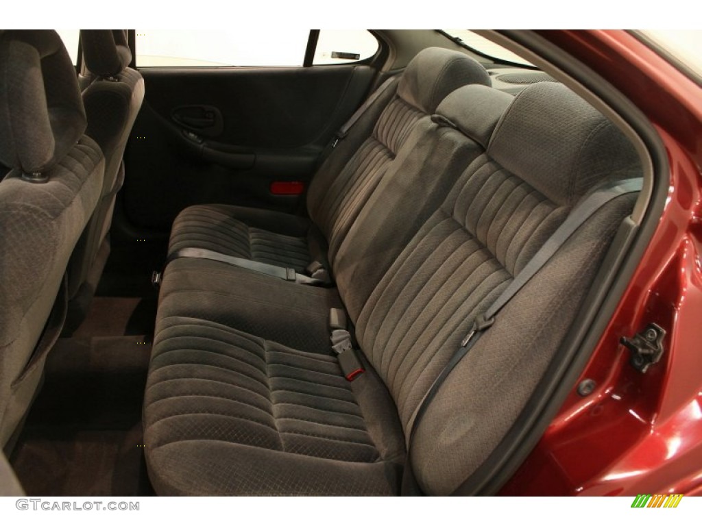 2002 Pontiac Grand Prix GT Sedan Rear Seat Photos