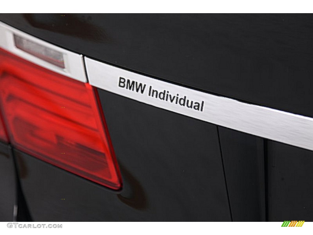 2010 BMW 7 Series 750Li xDrive Sedan Marks and Logos Photos