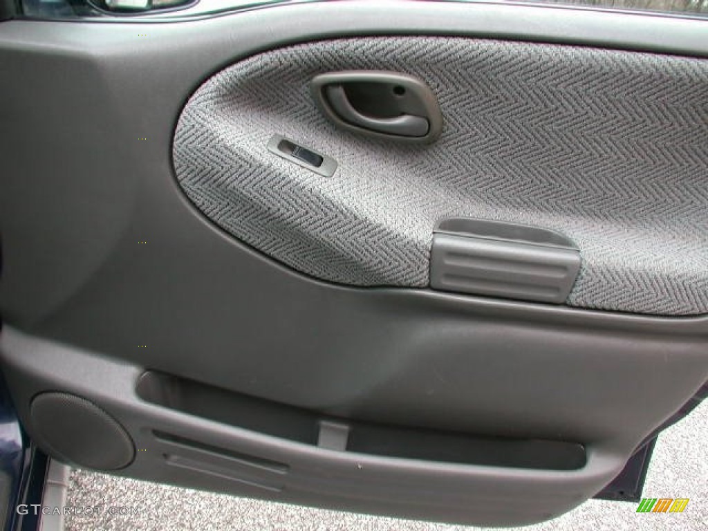 1999 Suzuki Grand Vitara JLX 4WD Door Panel Photos