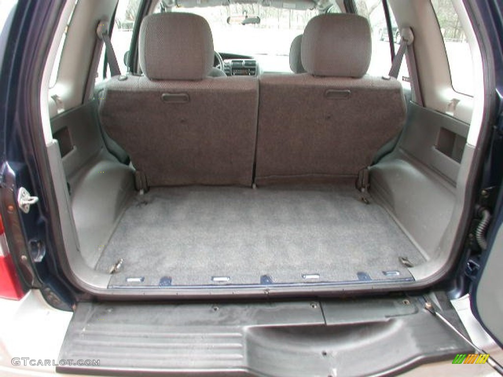 1999 Suzuki Grand Vitara JLX 4WD Trunk Photo #77500766