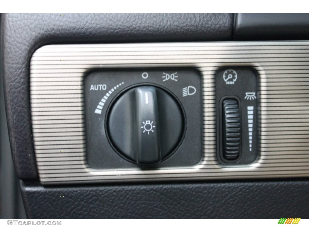 2004 Ford Thunderbird Premium Roadster Controls Photo #77501701