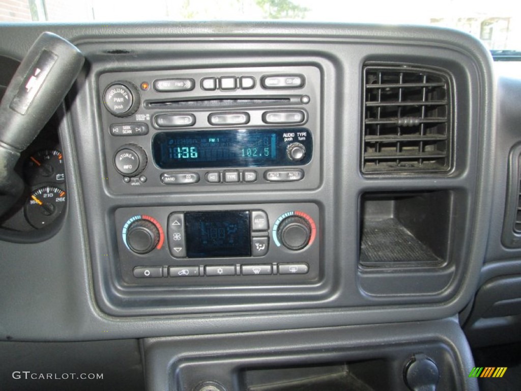 2005 Chevrolet Silverado 1500 Z71 Extended Cab 4x4 Controls Photo #77501834