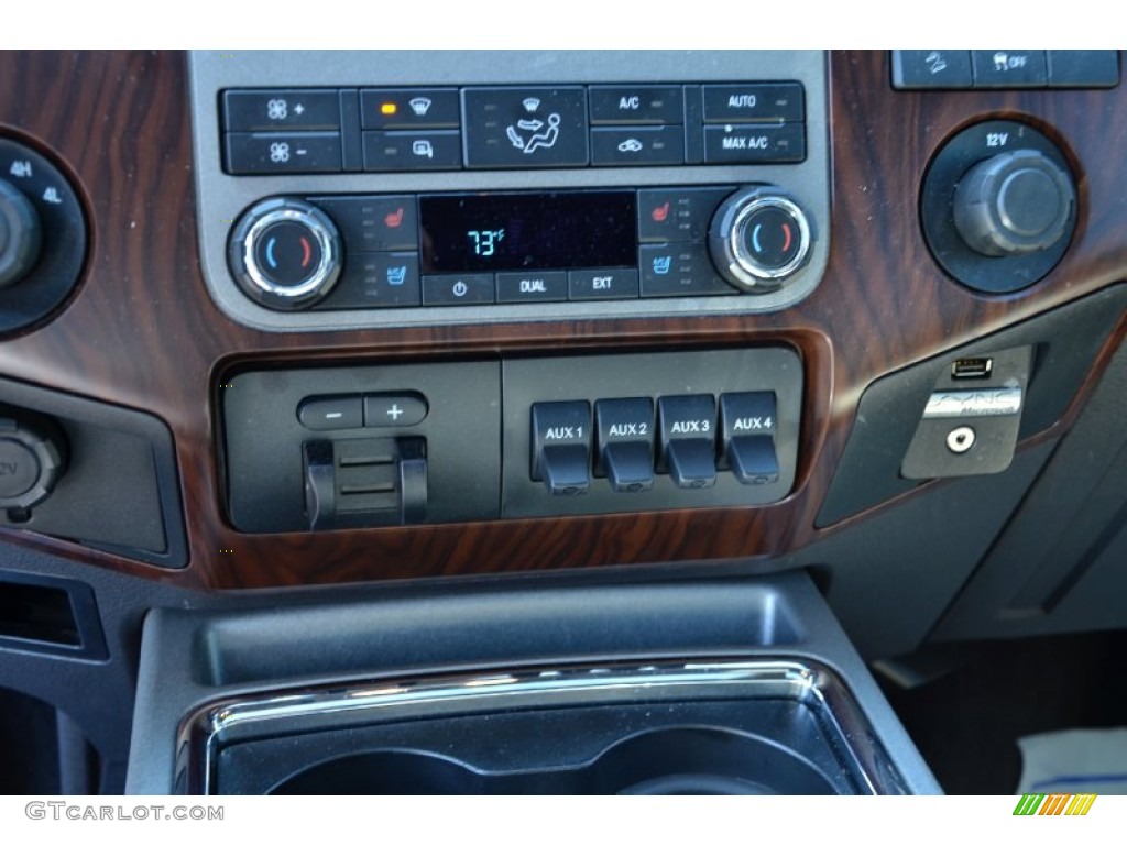 2011 Ford F250 Super Duty Lariat Crew Cab 4x4 Controls Photo #77502379