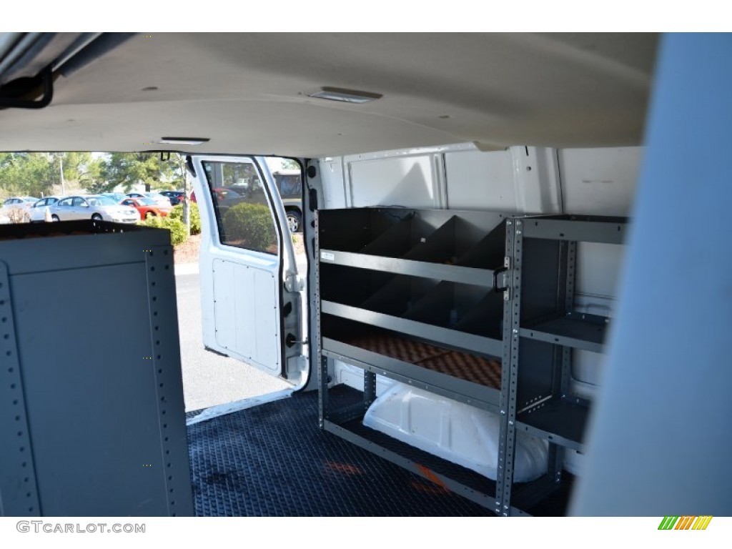 2005 Safari Commercial Van - Summit White / Pewter Gray photo #21