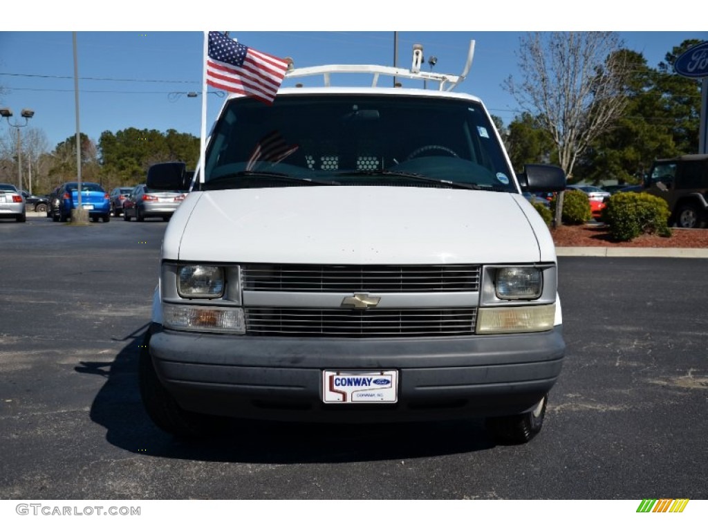 2005 Astro Commercial Van - Summit White / Blue photo #2