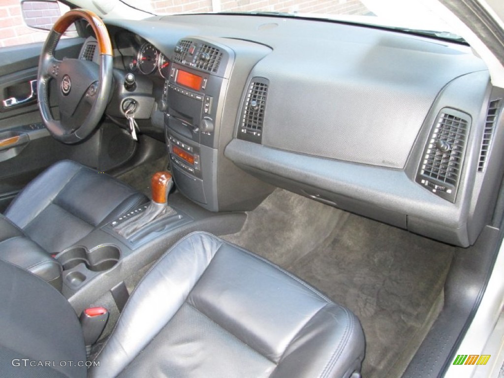 2005 Cadillac CTS Sedan Ebony Dashboard Photo #77503511