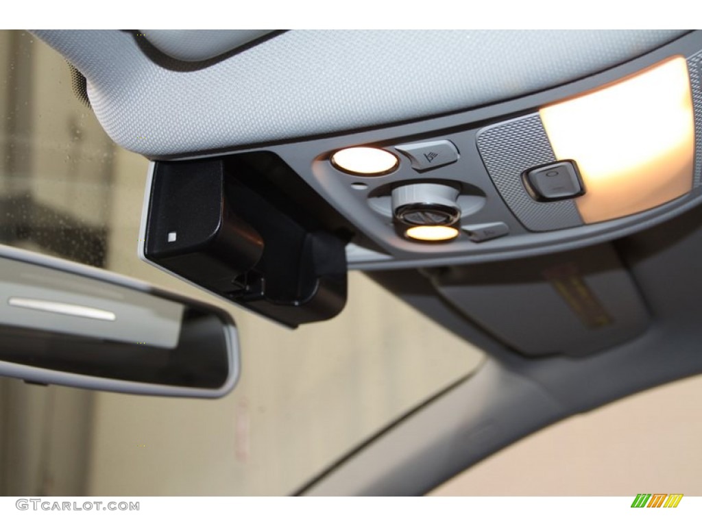 2011 Audi A4 2.0T quattro Avant Controls Photo #77503754