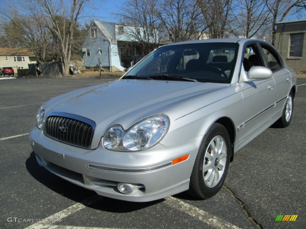 2005 Sonata LX V6 - Bright Silver / Black photo #2