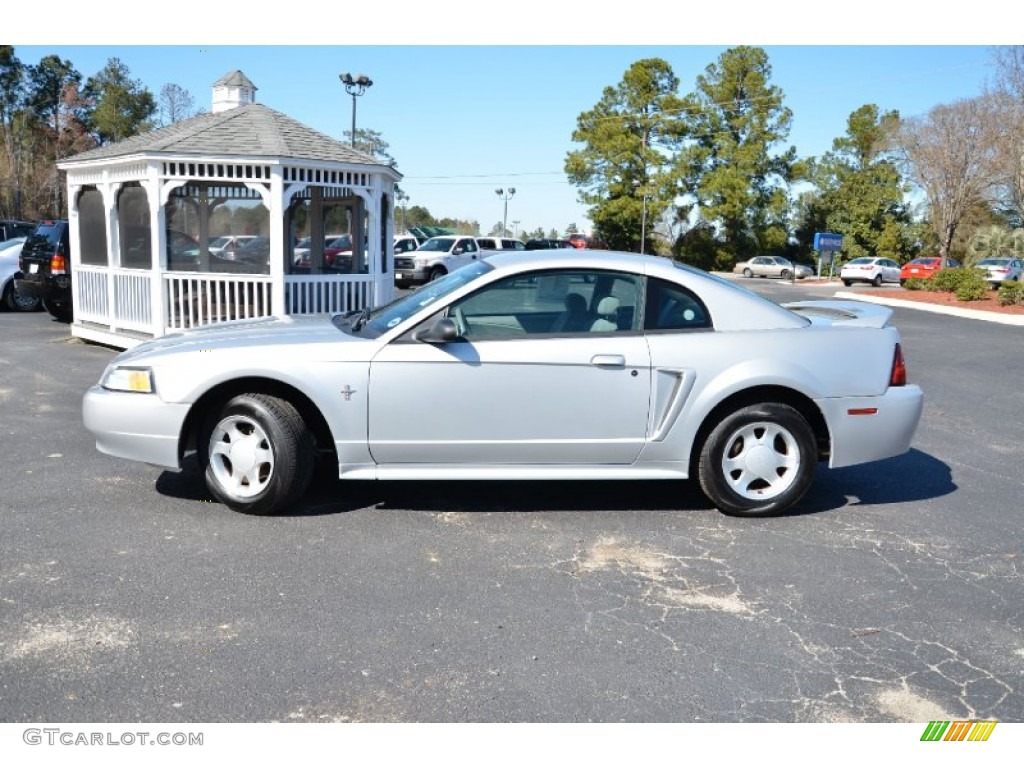 Silver Metallic 2000 Ford Mustang V6 Coupe Exterior Photo #77504449