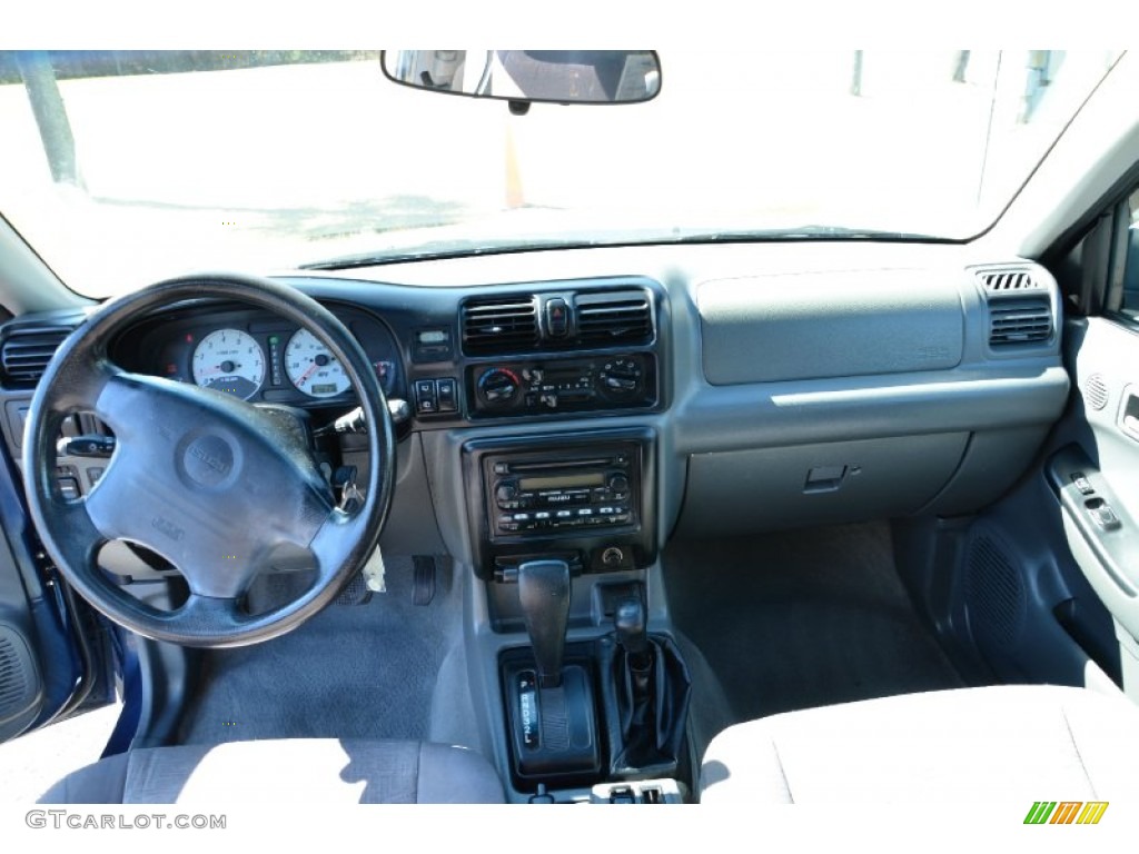 2002 Isuzu Rodeo Sport S Hard Top 4WD Gray Dashboard Photo #77505207