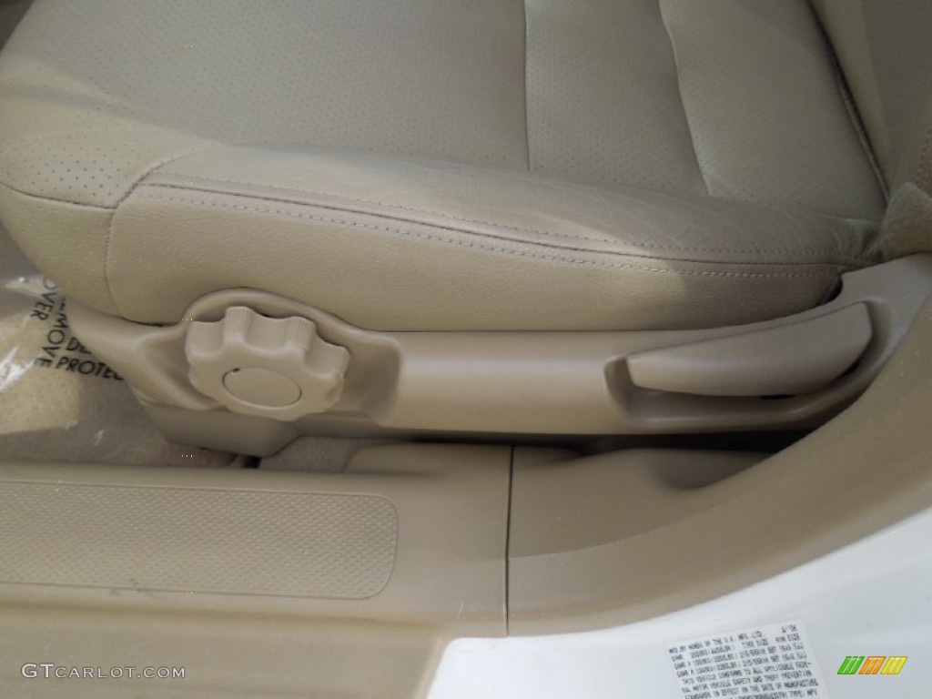 2006 CR-V SE 4WD - Taffeta White / Ivory photo #9