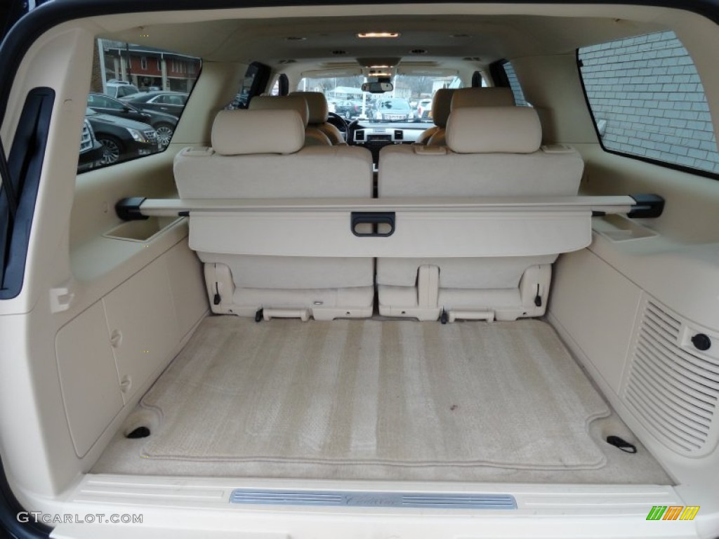 2007 Cadillac Escalade ESV AWD Trunk Photos