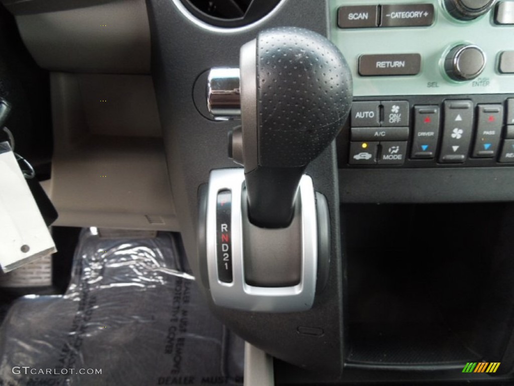 2011 Honda Pilot EX Transmission Photos