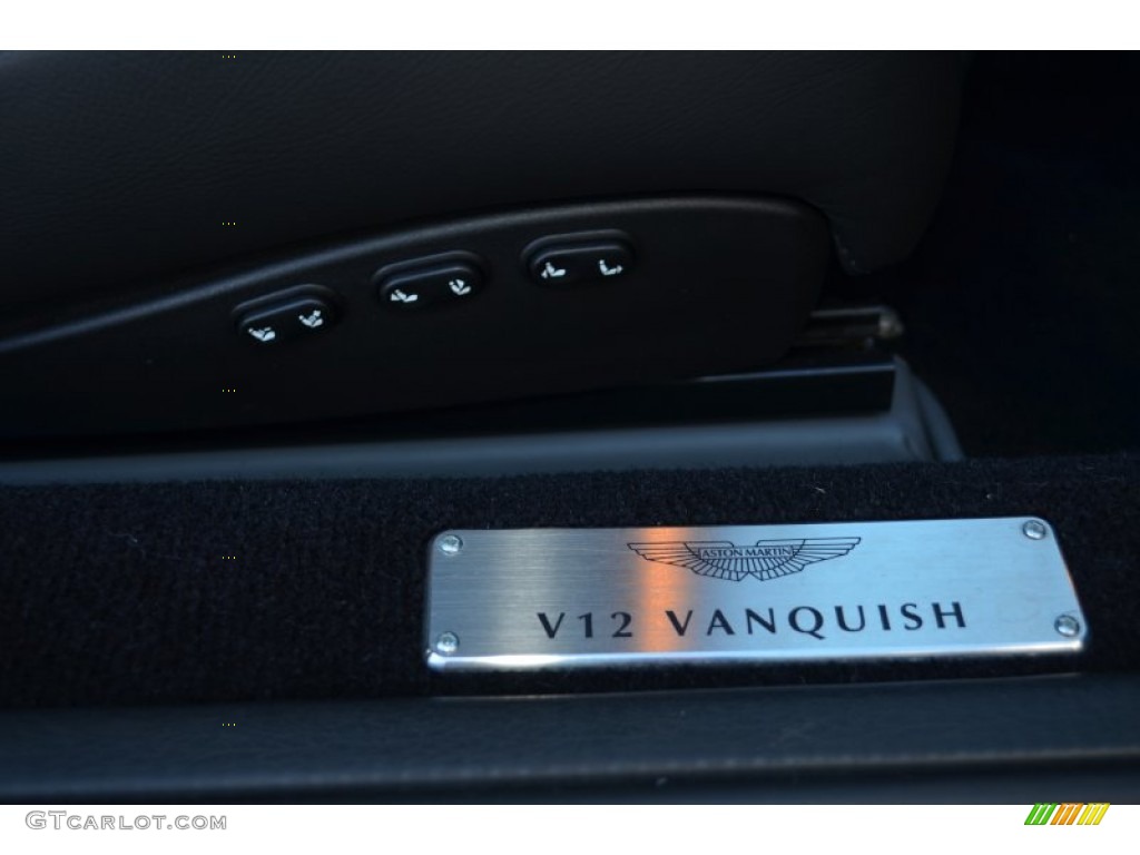 2002 Aston Martin Vanquish Standard Vanquish Model Controls Photos