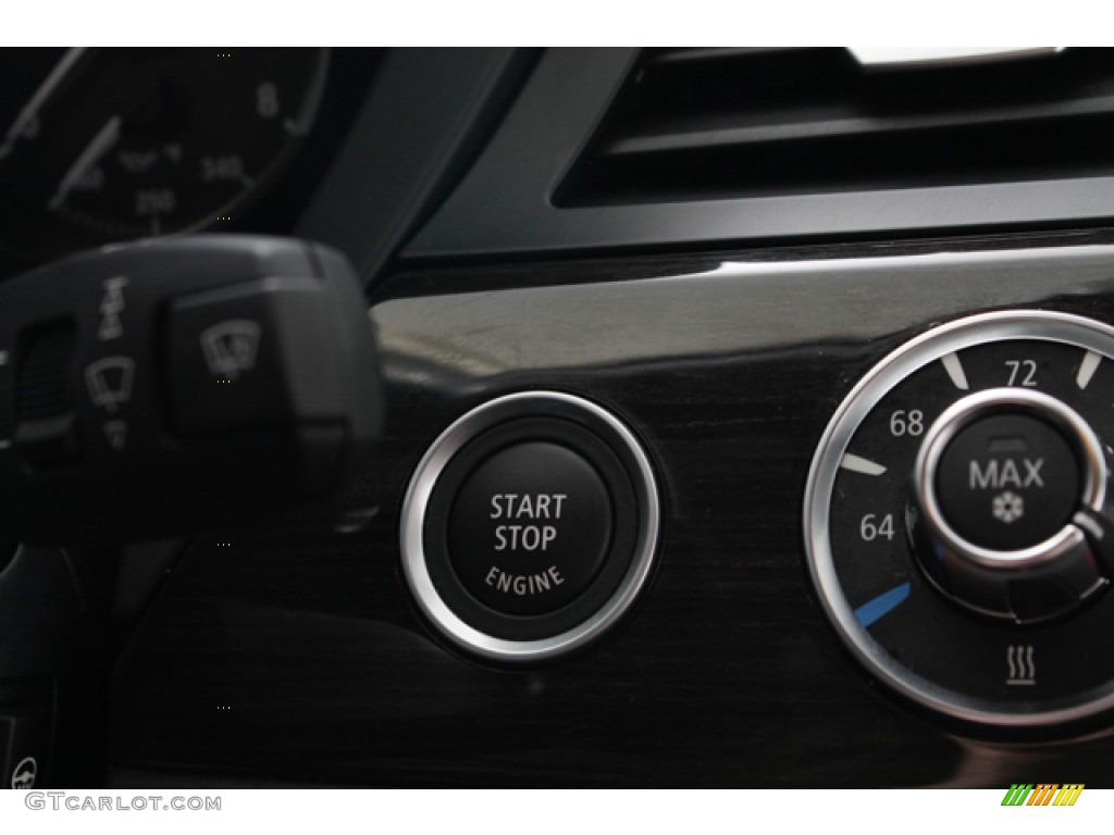 2012 BMW Z4 sDrive28i Controls Photo #77511440