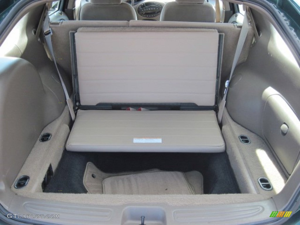 1999 Ford Taurus SE Wagon Rear Seat Photos