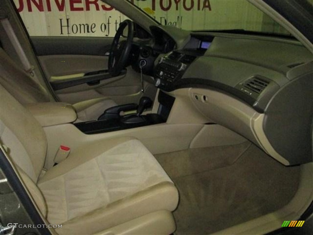 2009 Accord LX-P Sedan - Bold Beige Metallic / Ivory photo #17