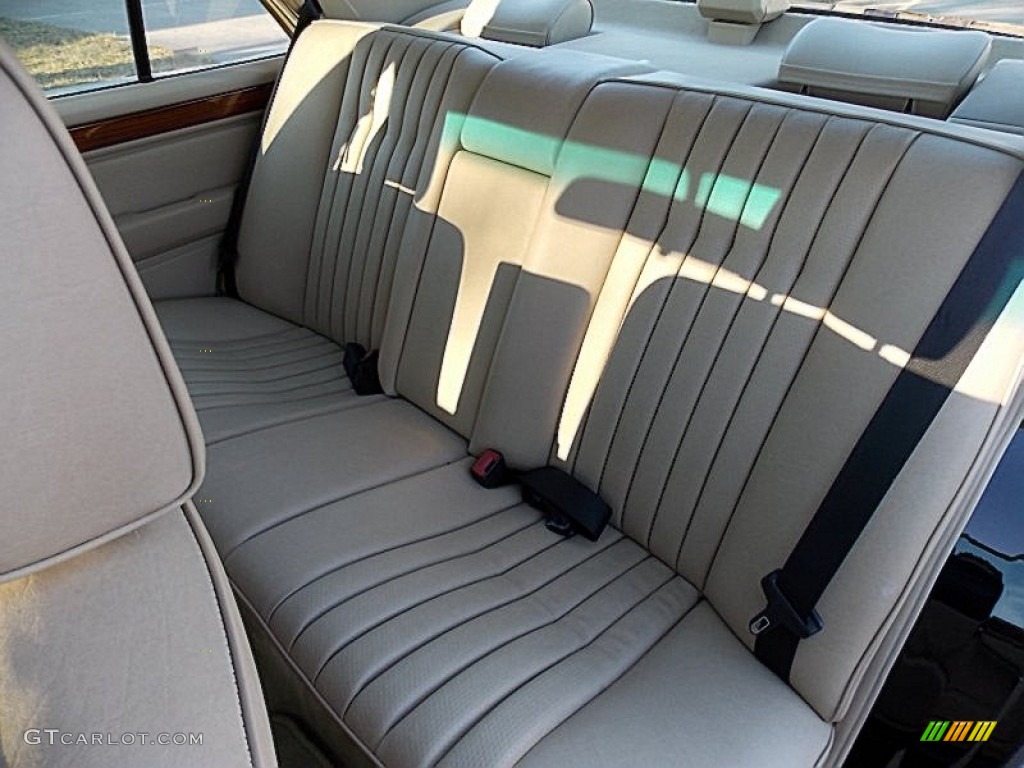 Parchment Interior 1993 Mercedes-Benz E Class 300 E Sedan Photo #77518430