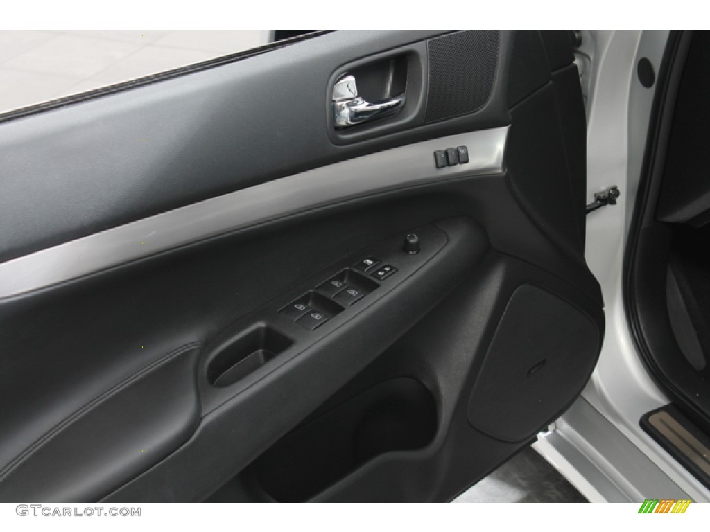 2011 G 37 x AWD Sedan - Liquid Platinum / Graphite photo #17