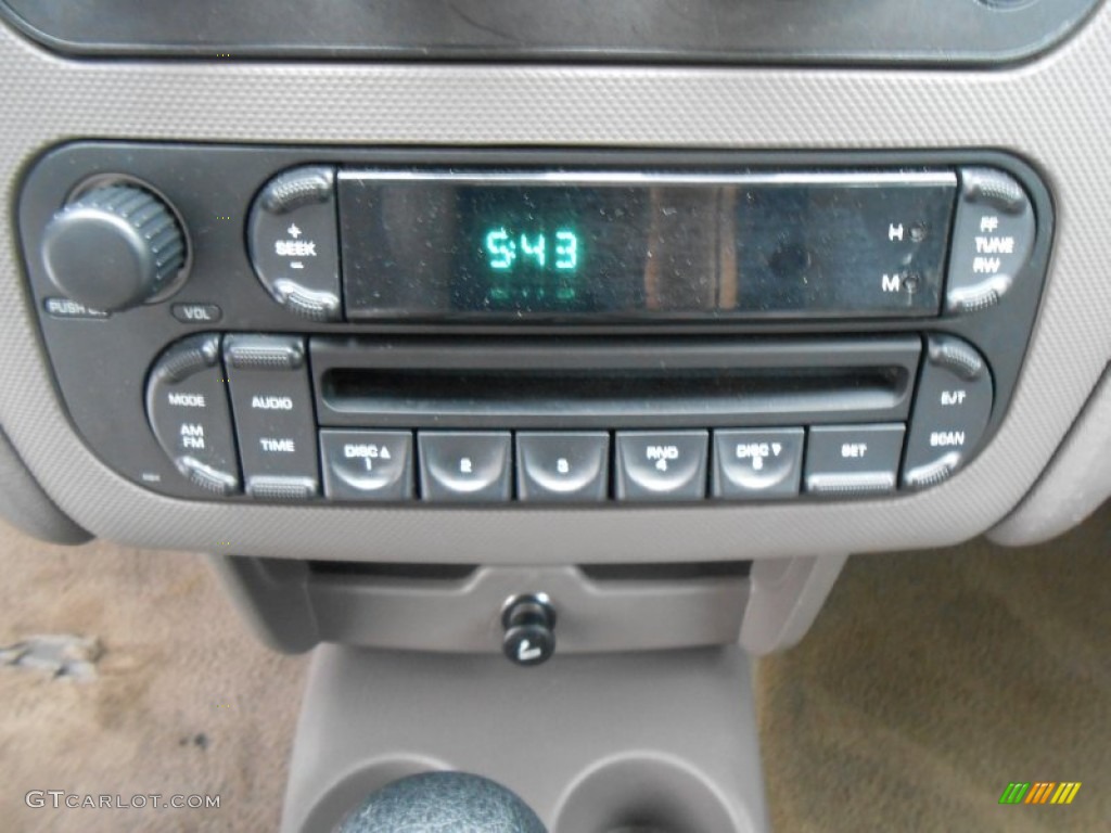 2005 Dodge Stratus SXT Sedan Controls Photo #77519696