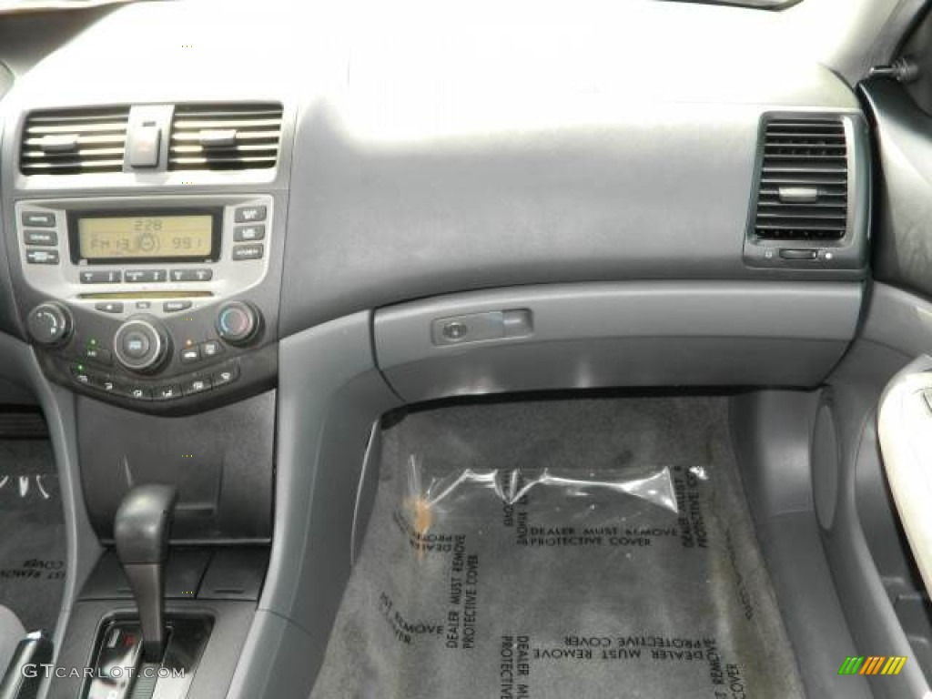 2006 Accord Value Package Sedan - Royal Blue Pearl / Gray photo #11