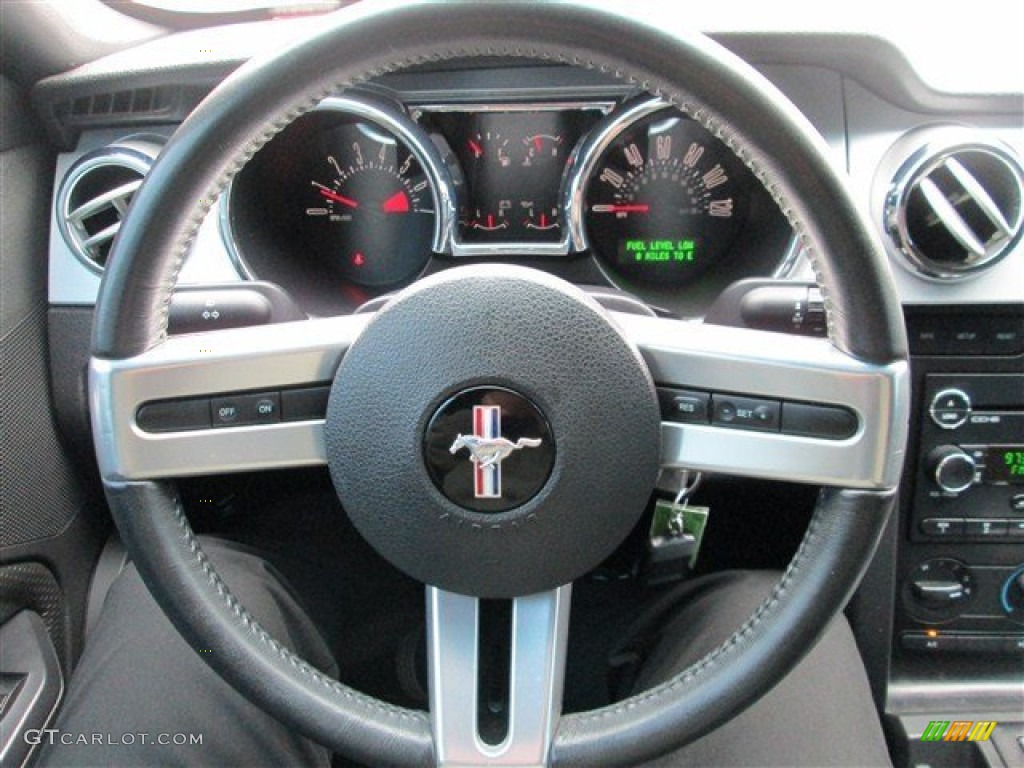 2009 Ford Mustang V6 Coupe Dark Charcoal Steering Wheel Photo #77521028