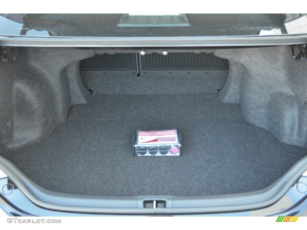 2013 Toyota Camry SE Trunk Photo #77522119