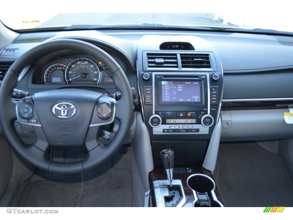 2013 Camry XLE - Magnetic Gray Metallic / Ash photo #21