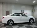 Super White - Camry SE Photo No. 7