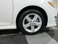 Super White - Camry SE Photo No. 8