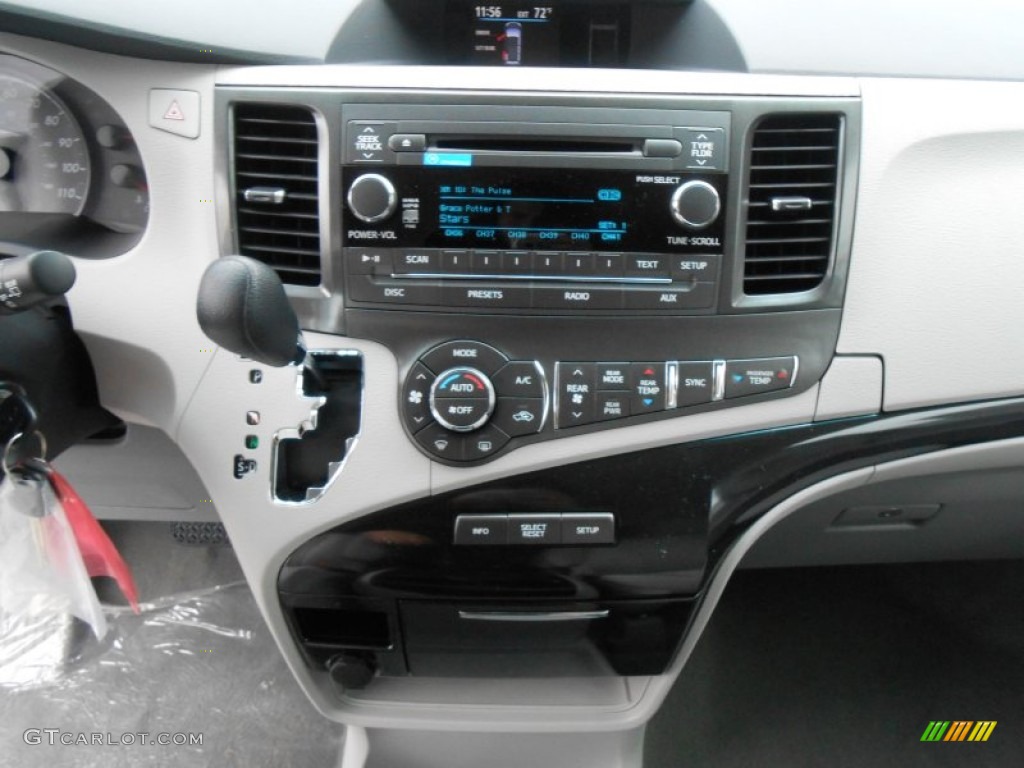 2013 Toyota Sienna LE Controls Photo #77526055