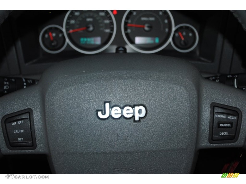 2005 Grand Cherokee Limited 4x4 - Bright Silver Metallic / Medium Slate Gray photo #35