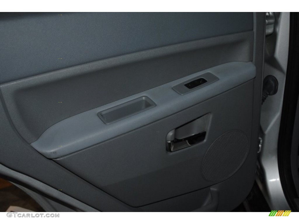 2005 Grand Cherokee Limited 4x4 - Bright Silver Metallic / Medium Slate Gray photo #37