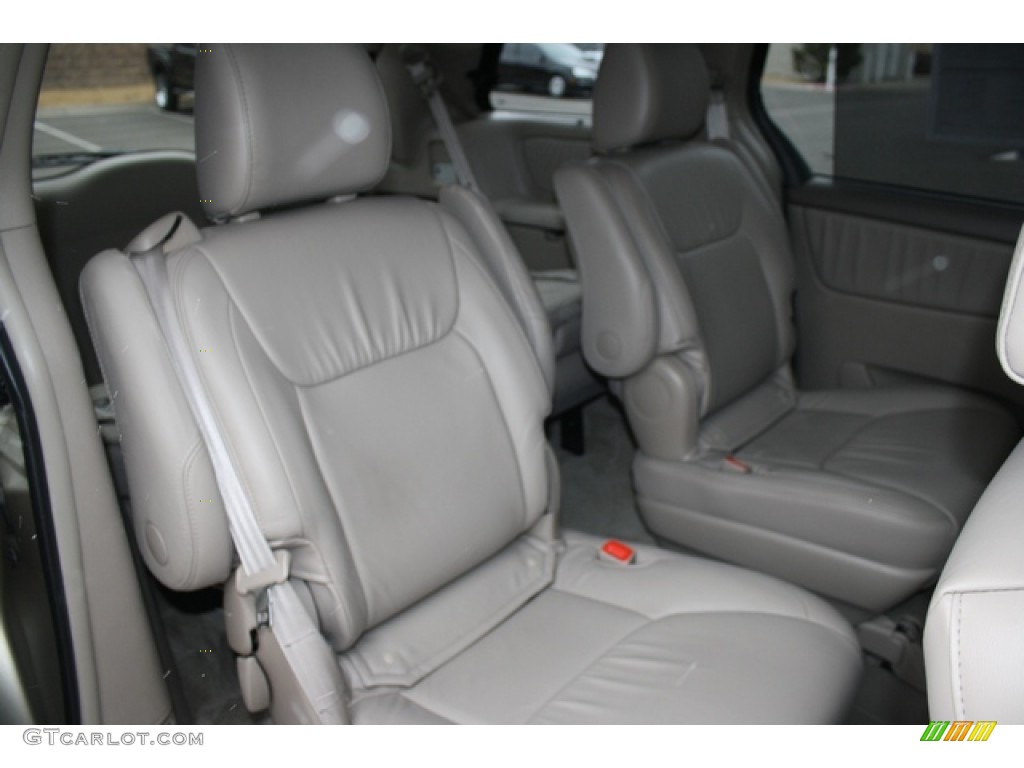 Taupe Interior 2009 Toyota Sienna XLE Photo #77530731