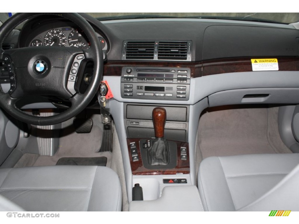 2003 BMW 3 Series 325i Sedan Grey Dashboard Photo #77531095