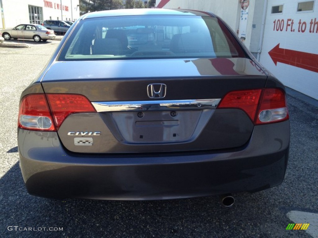 2010 Civic LX Sedan - Urban Titanium Metallic / Beige photo #5