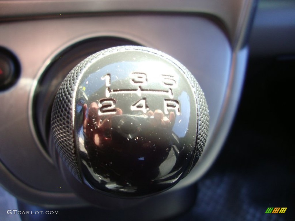 2004 Honda Element EX 5 Speed Manual Transmission Photo #77534957