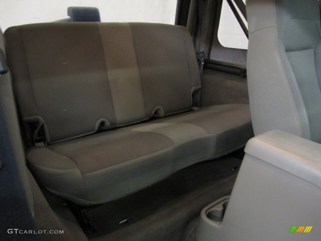 2004 Wrangler Sahara 4x4 - Light Khaki Metallic / Khaki photo #9