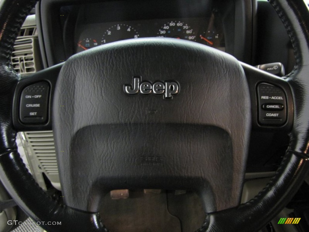 2004 Wrangler Sahara 4x4 - Light Khaki Metallic / Khaki photo #13