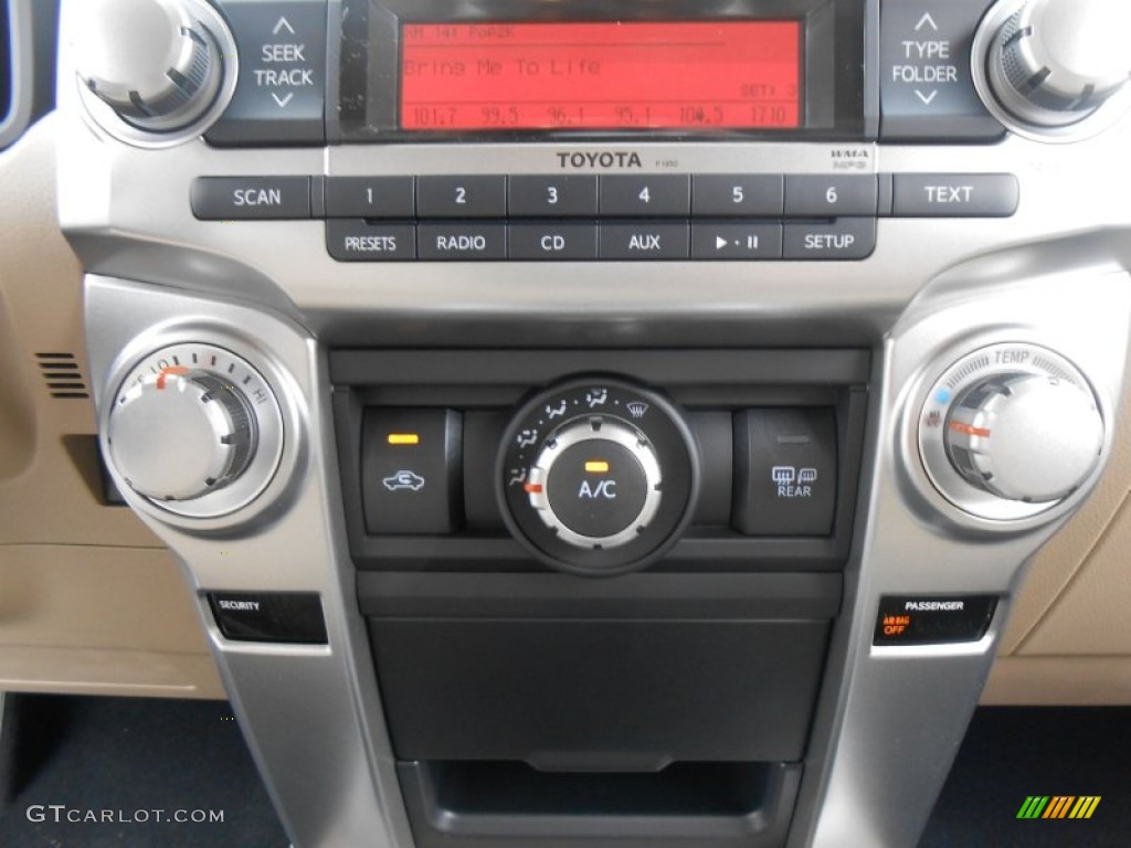 2013 Toyota 4Runner SR5 Controls Photos